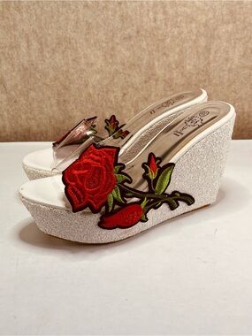 HGS 5 Inch High Heel White Glitter Wedge Sandals with Rose Embroidery SZ 7.5 38